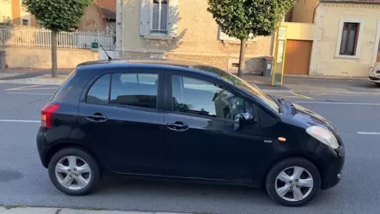  YARIS1.4 D-4D 90 LINEA LUNA